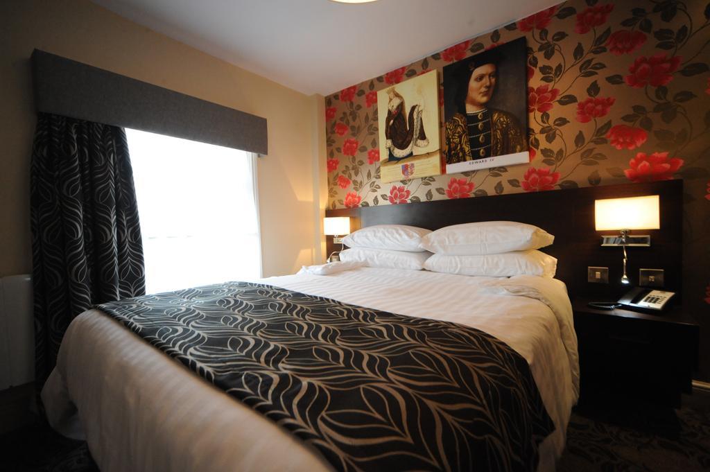 The Bull Hotel Stony Stratford Phòng bức ảnh