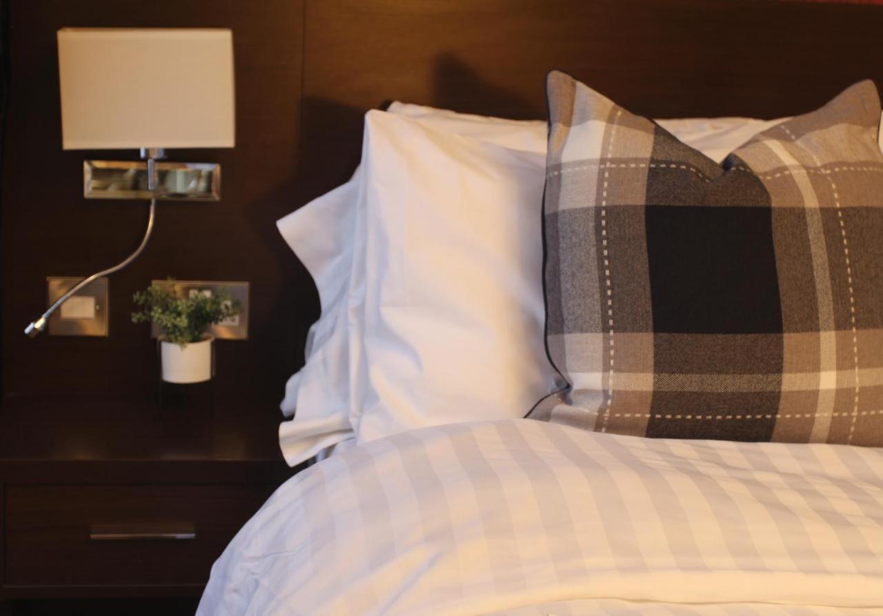 The Bull Hotel Stony Stratford Ngoại thất bức ảnh